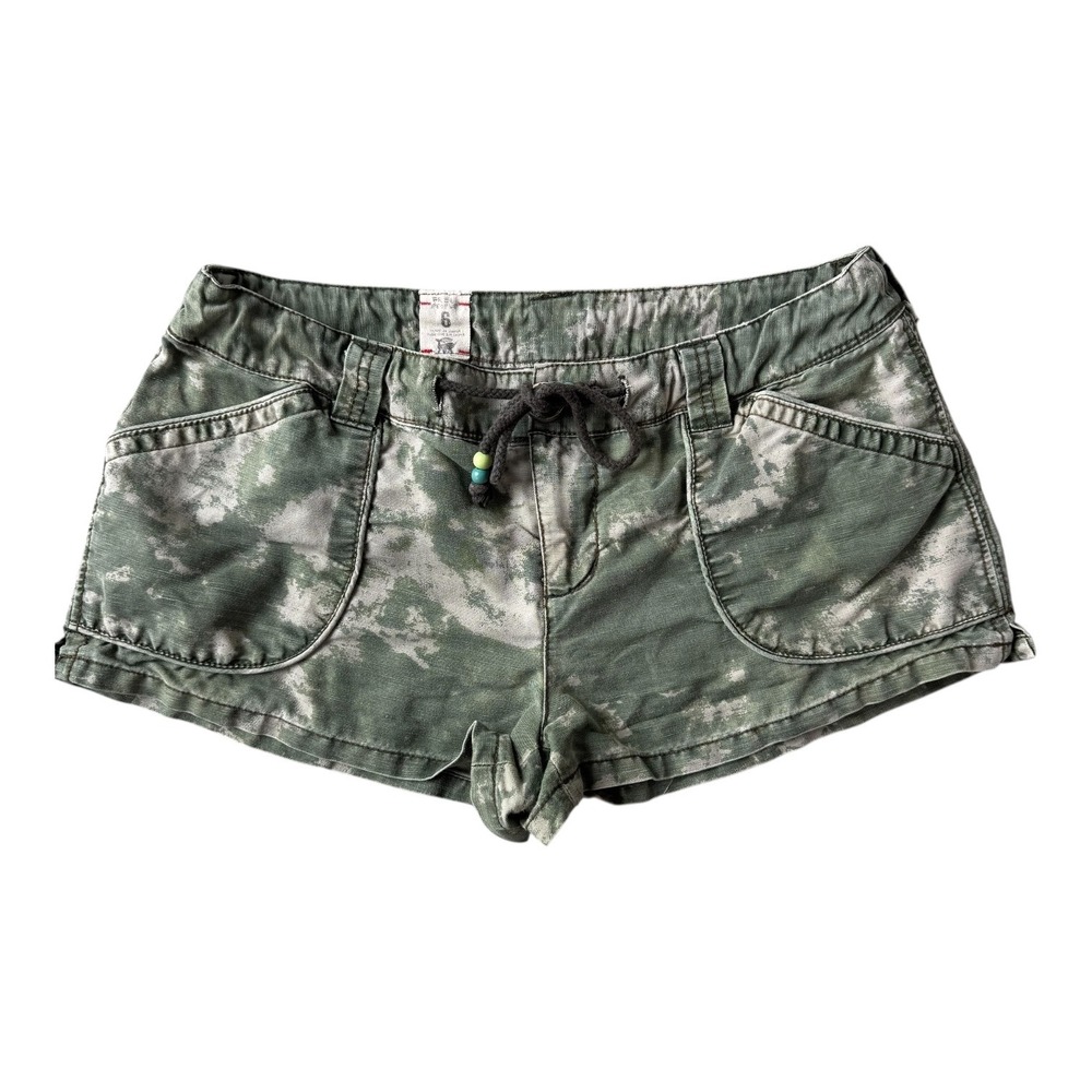 Free People Y2K Low Rise‎ Utility Shorts Green Tie-Dye Beaded Drawstring Size 6